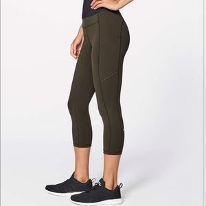 Lululemon Speed Up Crop 21” - Evergreen